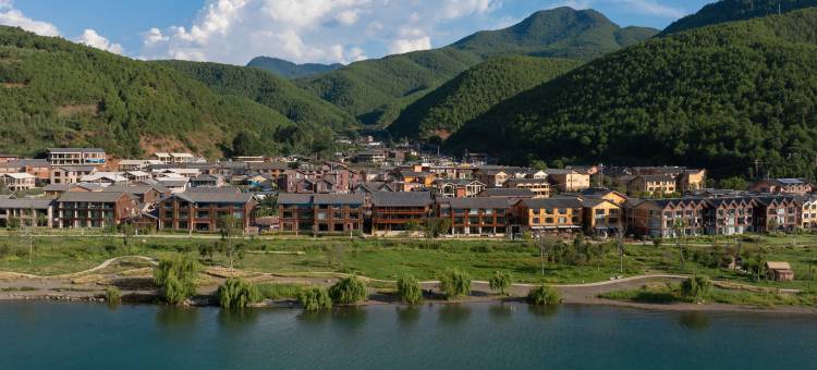 汀渺｜全视野格姆女神湖景度假酒店(泸沽湖蒗放码头店)图片