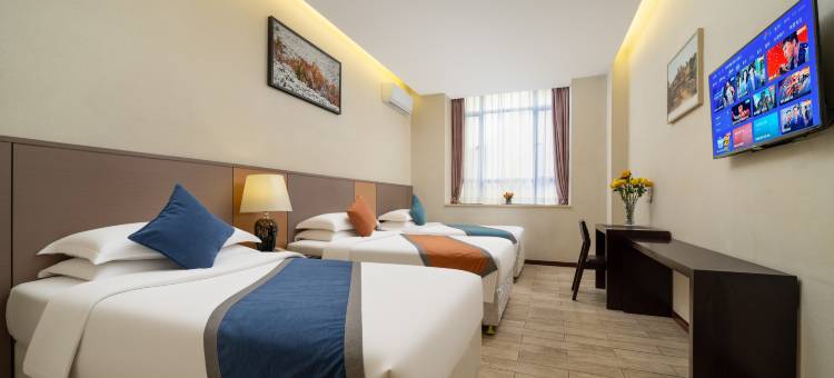 AQUEEN寰庭酒店(珠海情侣路大剧院店)图片