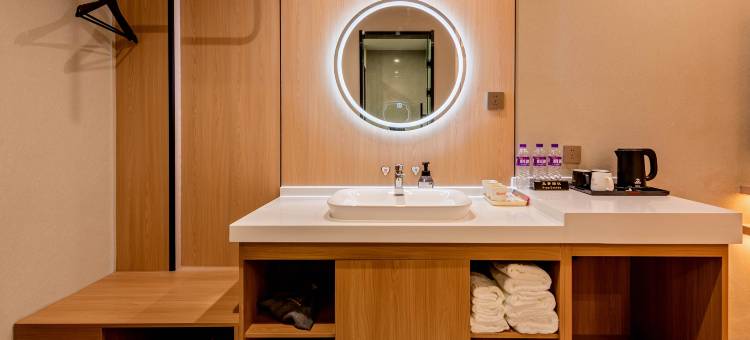 漯河都市118主题酒店(漯河高铁西站黄河广场店)图片