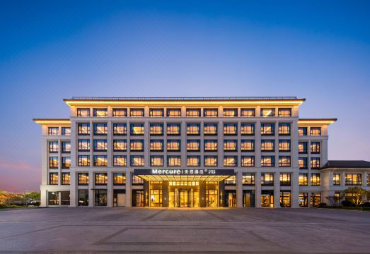 美居酒店（普陀山机场朱家尖蜈蚣峙码头店）外景图