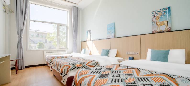 山水间酒店(七彩丹霞景区店)图片