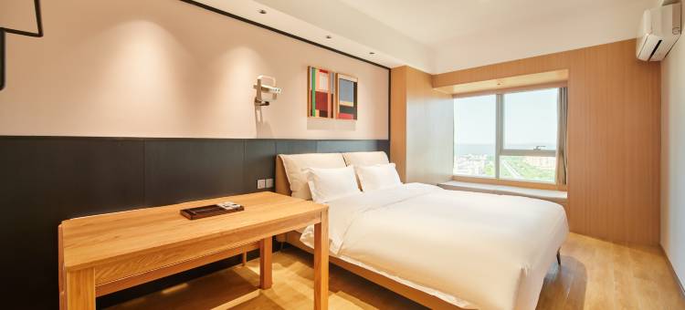 和你一起·观海公寓(烟台大学万象汇店)图片