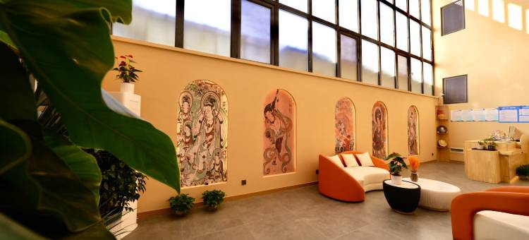 拾梦居·飞天壁画|LOFT度假民宿(敦煌夜市鸣沙山月牙泉店)图片