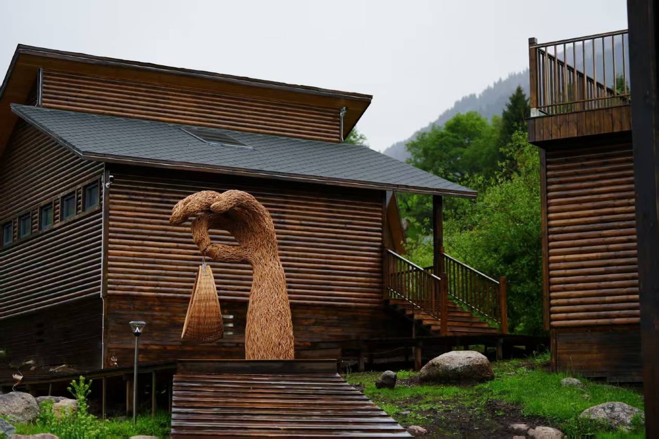 琼库什台阅木山居民宿图片