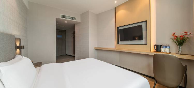 潮漫酒店(广州白云站江南市场店)图片