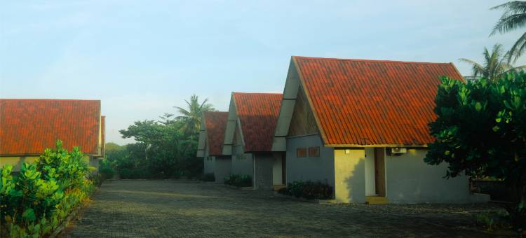 Sinergi的海边沙央赫乌朗(Seaside Sayang Heulang by Sinergi)图片