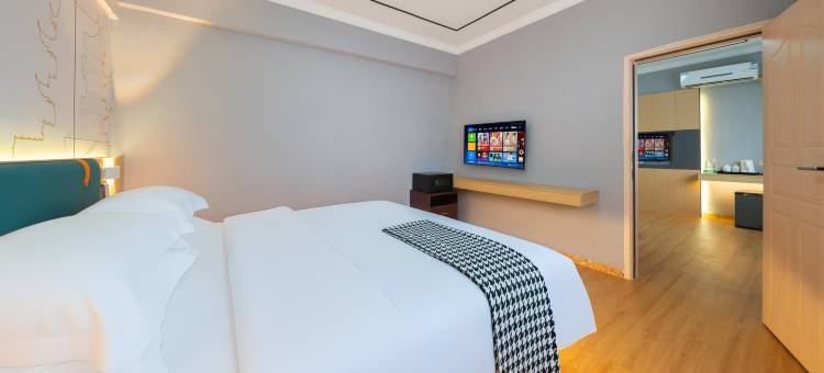 钟山兴业·尚品酒店(钟山西站店)图片