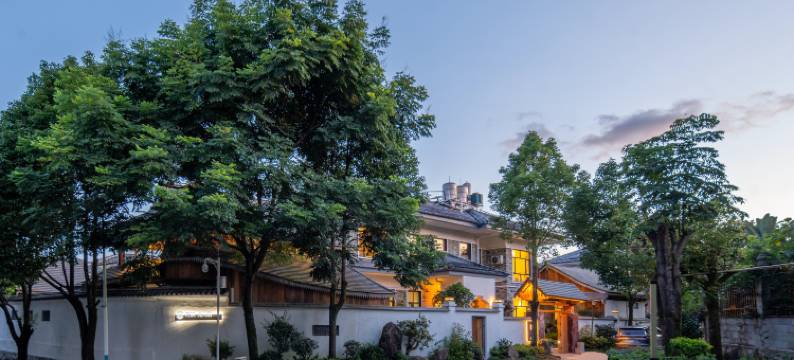 花筑·无问居民宿(腾冲世纪城店)图片