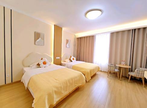 梦筑晓居(峨眉山高铁站报国寺店)