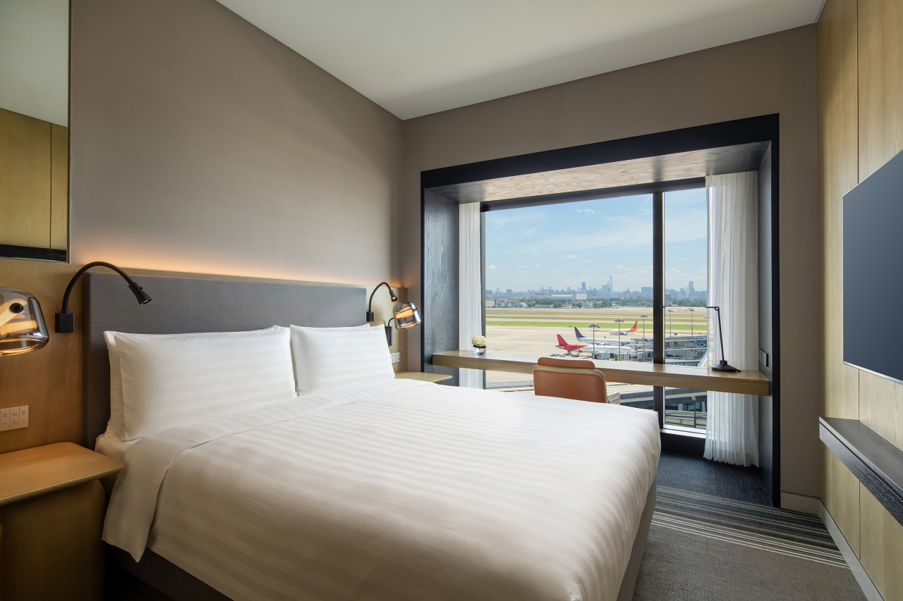 Traders Hongqiao Airport, ShanghaiHotel Overview