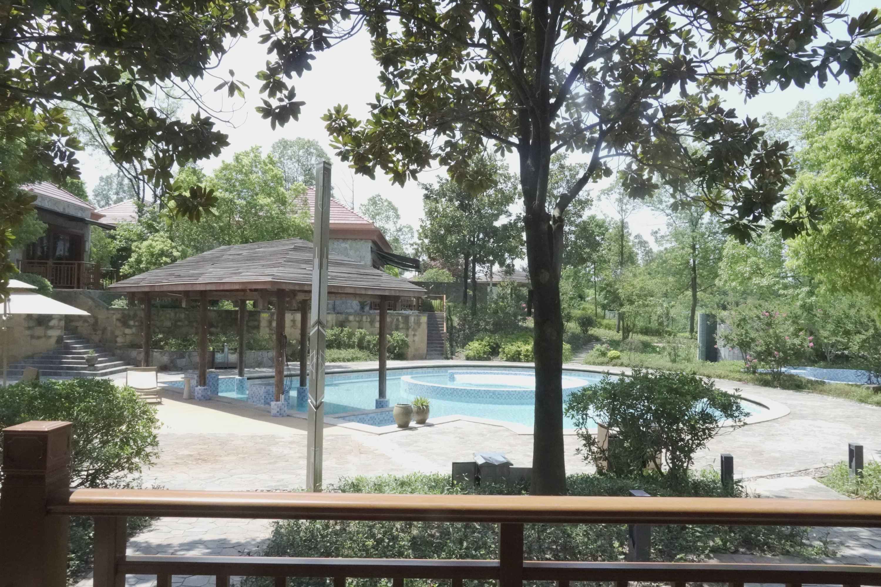 Zhuhu Jinjiang Hotel Hotel Overview