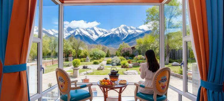 卧龙丨Scenic森林秘境・180°雪山・藏式风情度假山庄(马蹄寺景区店)图片