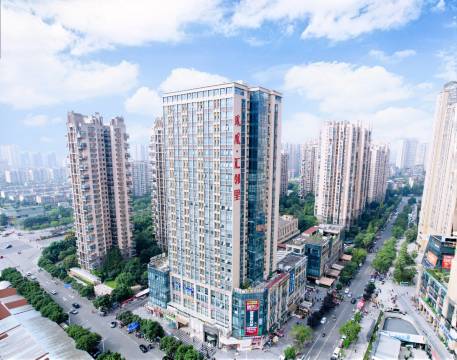 成都华纳不只是酒店(温江凤凰大街地铁站店)