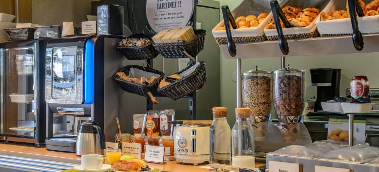 B&B酒店 尼姆维尔阿克蒂夫店(B&B Hotel Nîmes Ville Active)图片