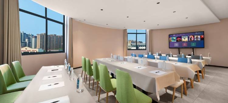 智享轻居酒店(荆州公安通运汽车站店)图片