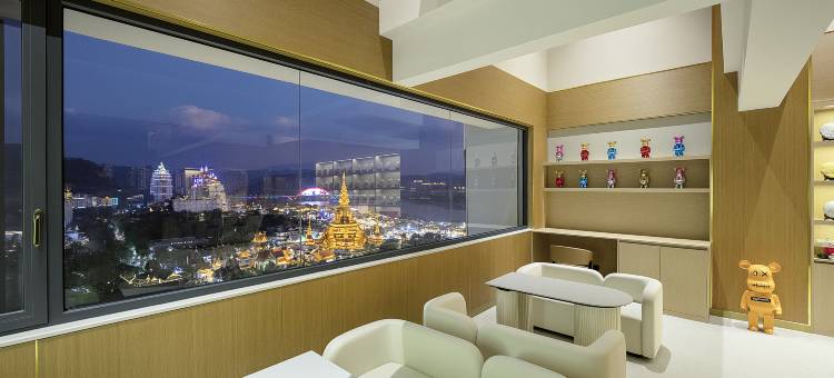 西双版纳景洪铂瑞·蒙德里安设计师酒店(告庄星光夜市店)图片