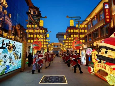 敦煌沙洲夜市北门亚朵酒店图片