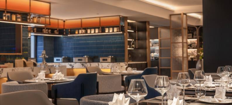 云泊·晶屿酒店(喷水池地铁站民生路小吃街店)图片