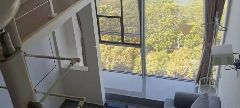半夏·轻奢LOFT公寓(鱼尾洲地铁站力高雍湖国际店)图片