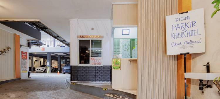 红多兹酒店-近茂物出口(RedDoorz near Exit Toll Bogor)图片