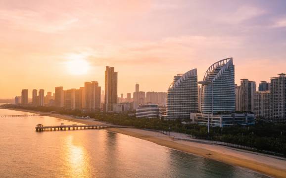 湛江赤坎金沙湾观海长廊亚朵酒店图片