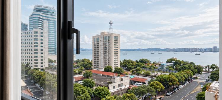 汕头万象城·风屿|滨海漫步SeaLiving汀海酒店(龙眼南路美食街店)图片