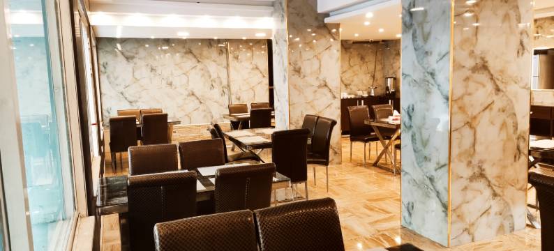 黄金酒店(Golden Hotel)图片