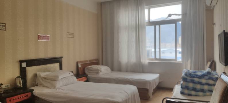 林芝川藏线标间旅社图片