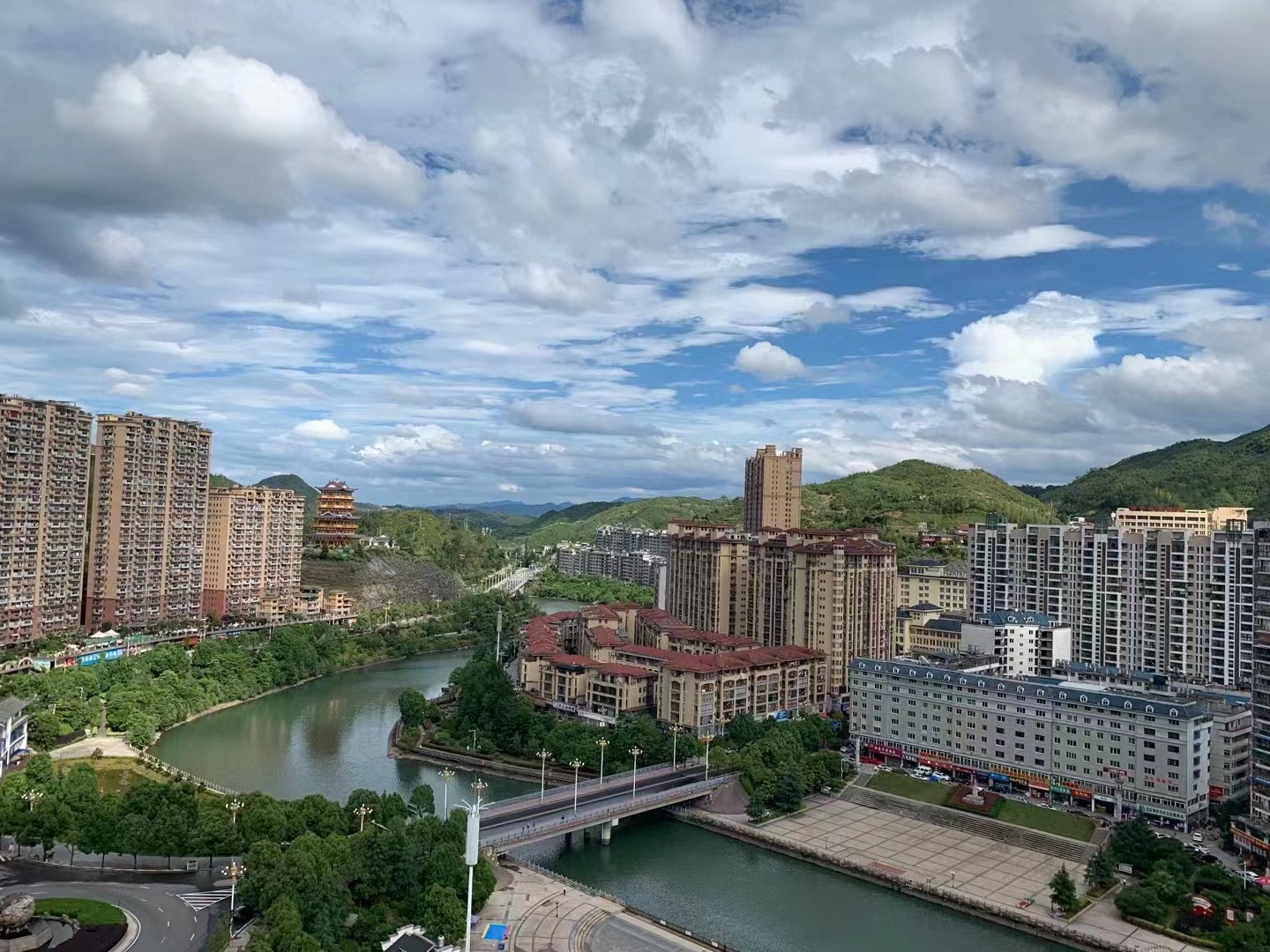 Langqiao International HotelOver view