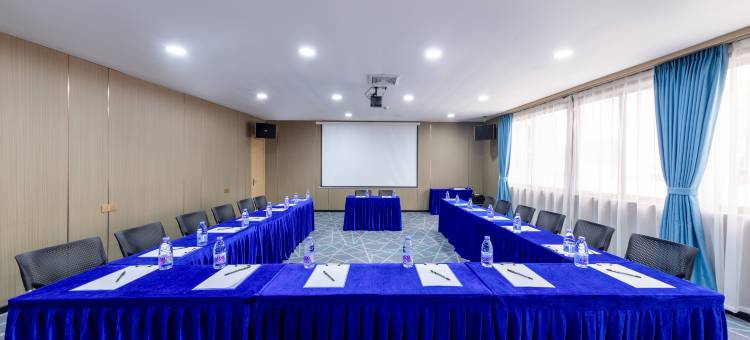 潮漫酒店(江门五邑大学三十三墟街店)图片