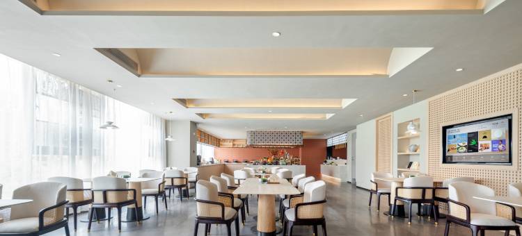 台州椒江学院路亚朵酒店图片