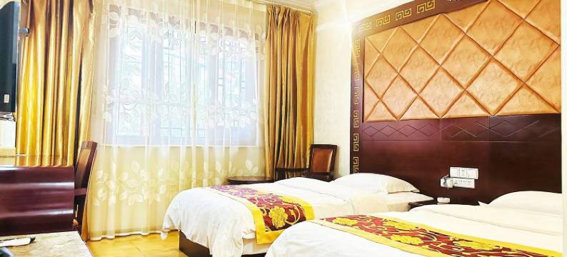 楚雄东欣酒店(彝人古镇景区店)图片