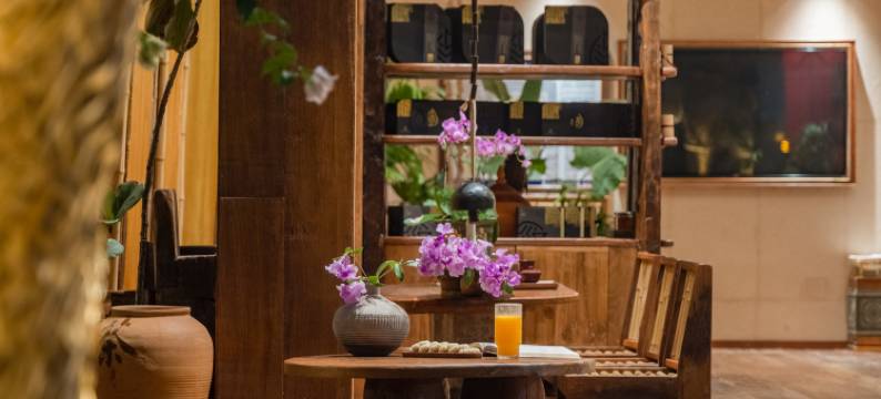 西双版纳雨林万象酒店(告庄星光夜市店)图片