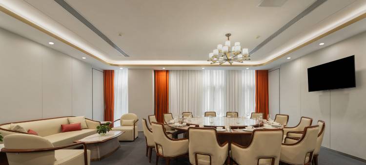 川航金熊猫大酒店(青山机场店)图片