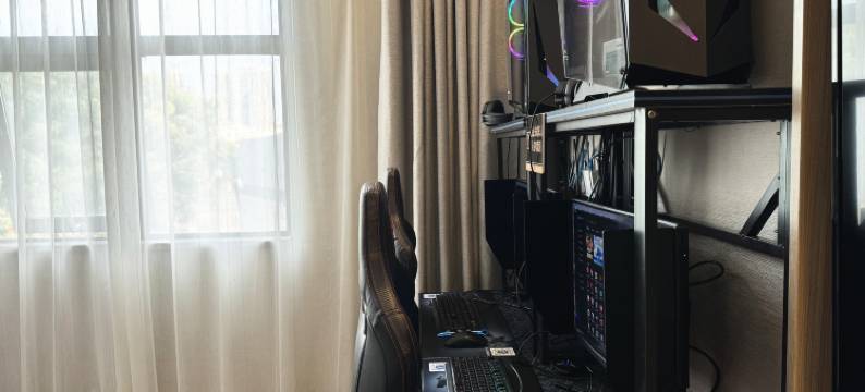 本色电竞酒店(深圳龙园地铁站店)图片