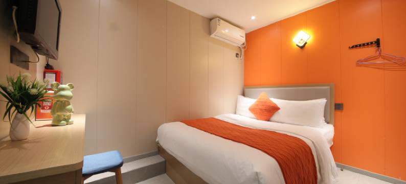 三月天宾馆(武汉光谷软件园店)图片