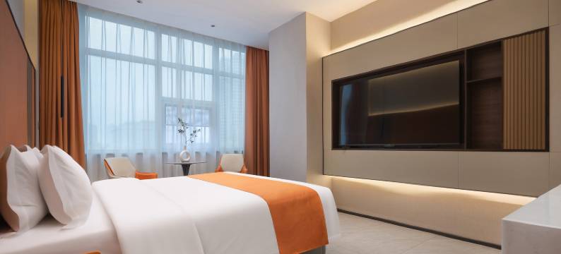 柏年宝丽酒店(长沙五一广场窑岭湘雅二医院地铁站店)图片