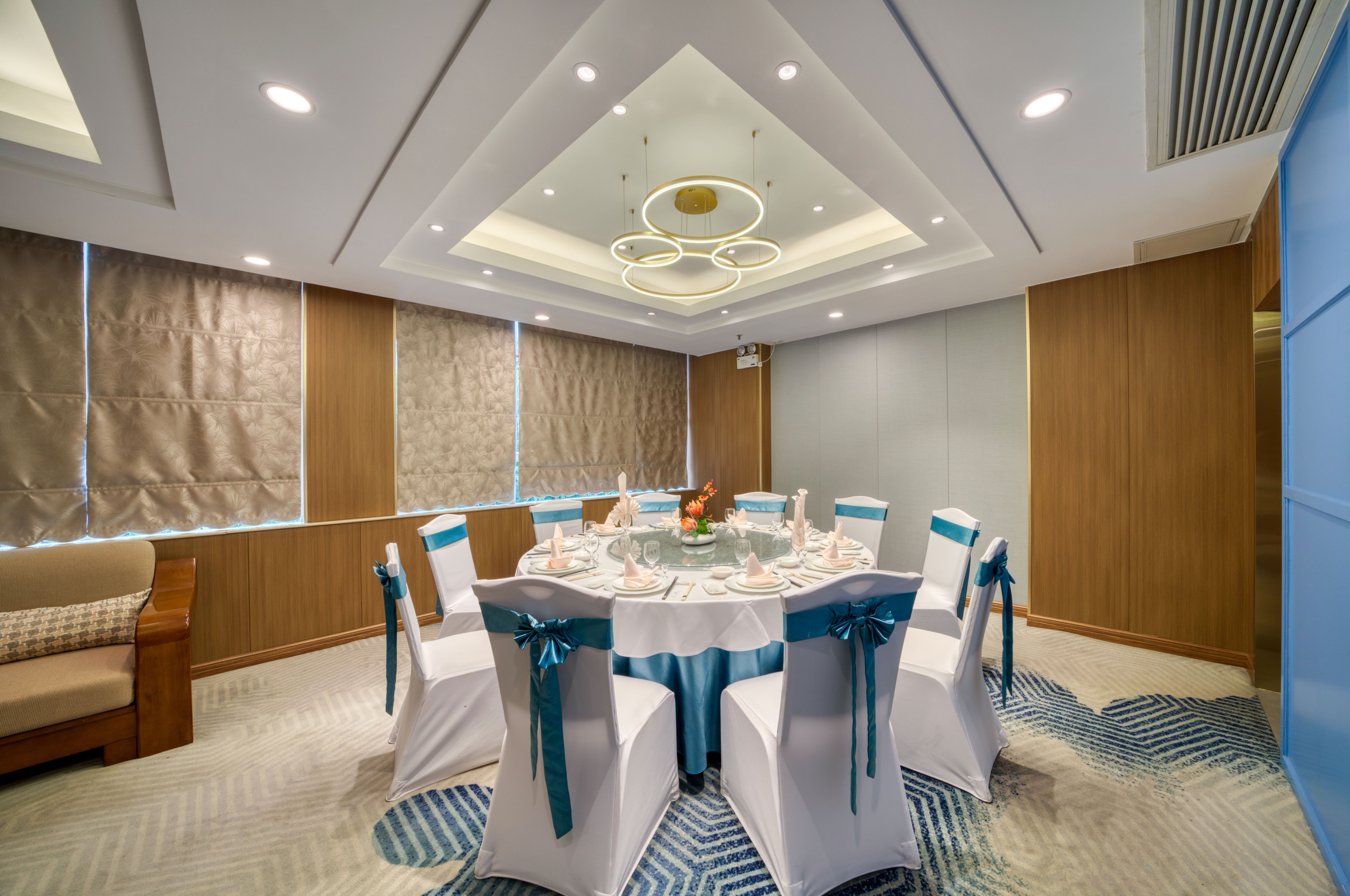 Guangzhou Sanyu Hotel Over view