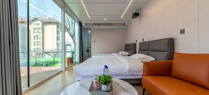 四季微宿太空舱民宿图片