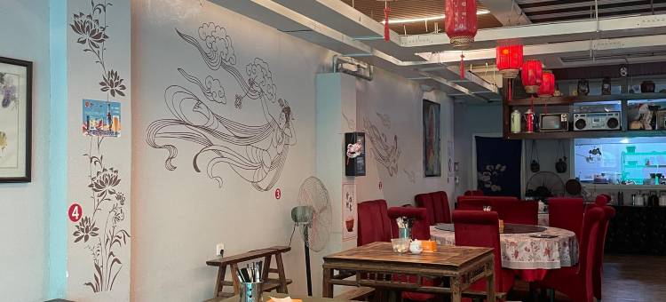 佳柏佳佰主题酒店(鸣沙山月牙泉景区店)图片