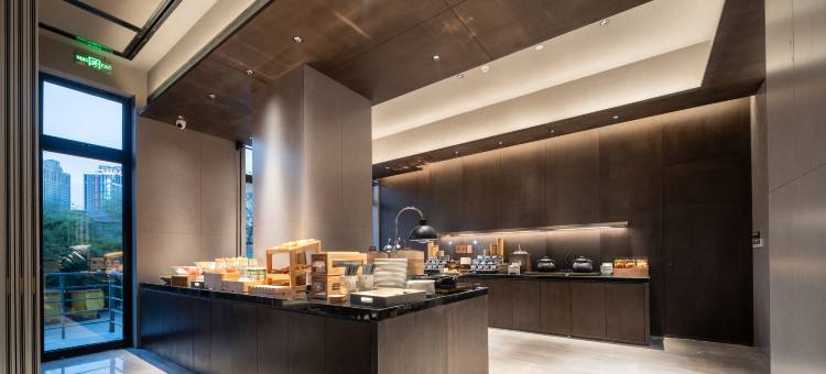 郑州正弘城花园路亚朵酒店图片