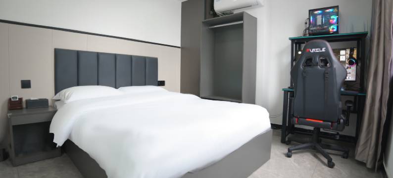 雷猴电竞酒店(深圳光明汽车城店)图片