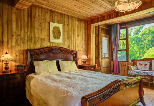 Fengle Caotang Inn Hotel Overview