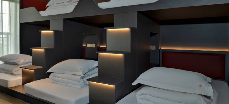 卡尔竞界电竞酒店(湛江北站鼎盛广场店)图片