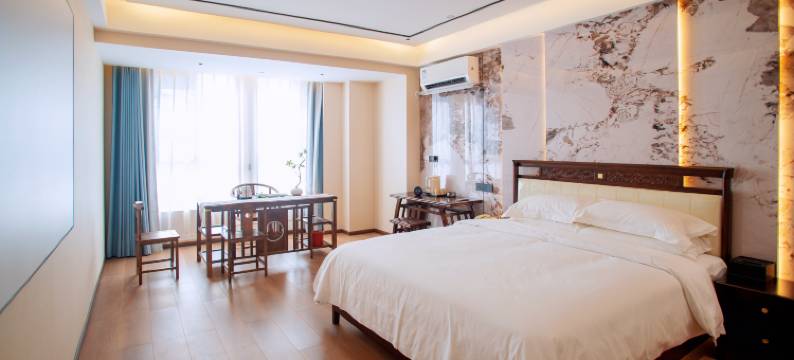 铭人影院精品酒店(黄石港万达广场店)图片