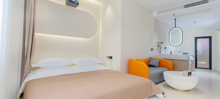 夏日晴空民宿(景德镇陶溪川创意广场雕塑瓷厂店)图片