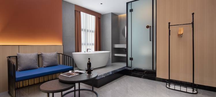 戏悦·欢影酒店(湖景1号店)图片