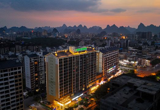 惠林顿智隐酒店（桂林北站叠彩万达店）外景图