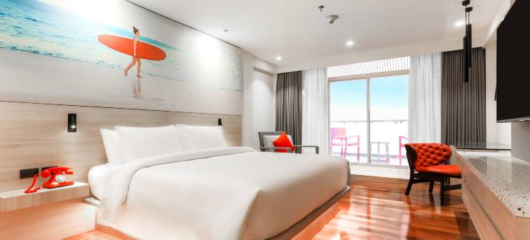 普吉岛芭东海滩丽芮酒店(Radisson RED Phuket Patong Beach)图片