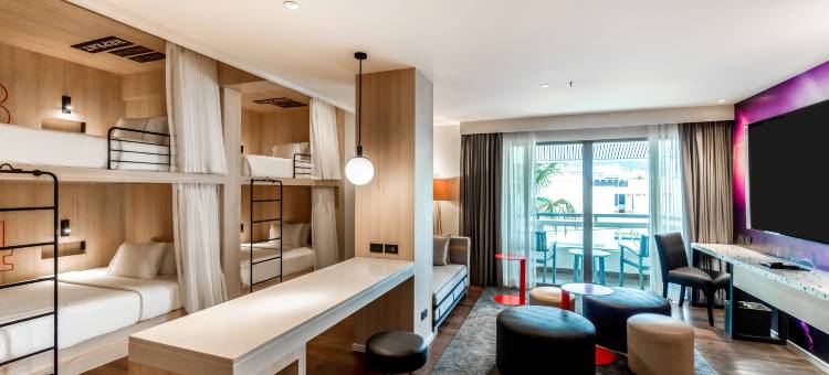 普吉岛芭东海滩丽芮酒店(Radisson RED Phuket Patong Beach)图片